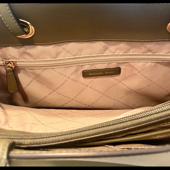 Michael Kors Olive/ Gold Tote Bag - Picture 7 of 7